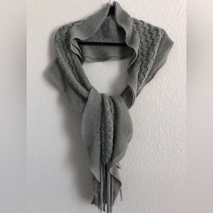 Decorative Gray Scarf